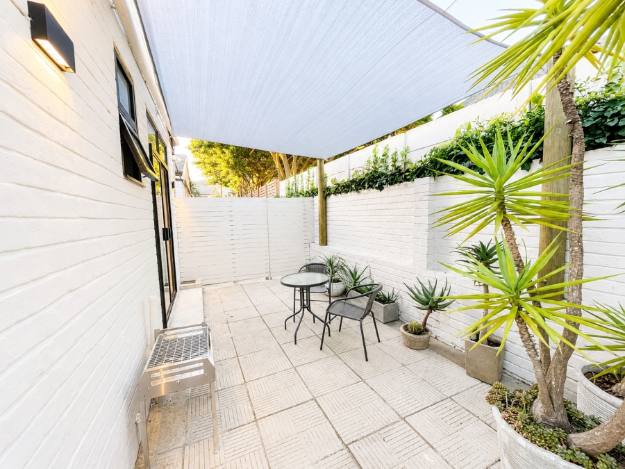To Let 1 Bedroom Property for Rent in Loevenstein Western Cape